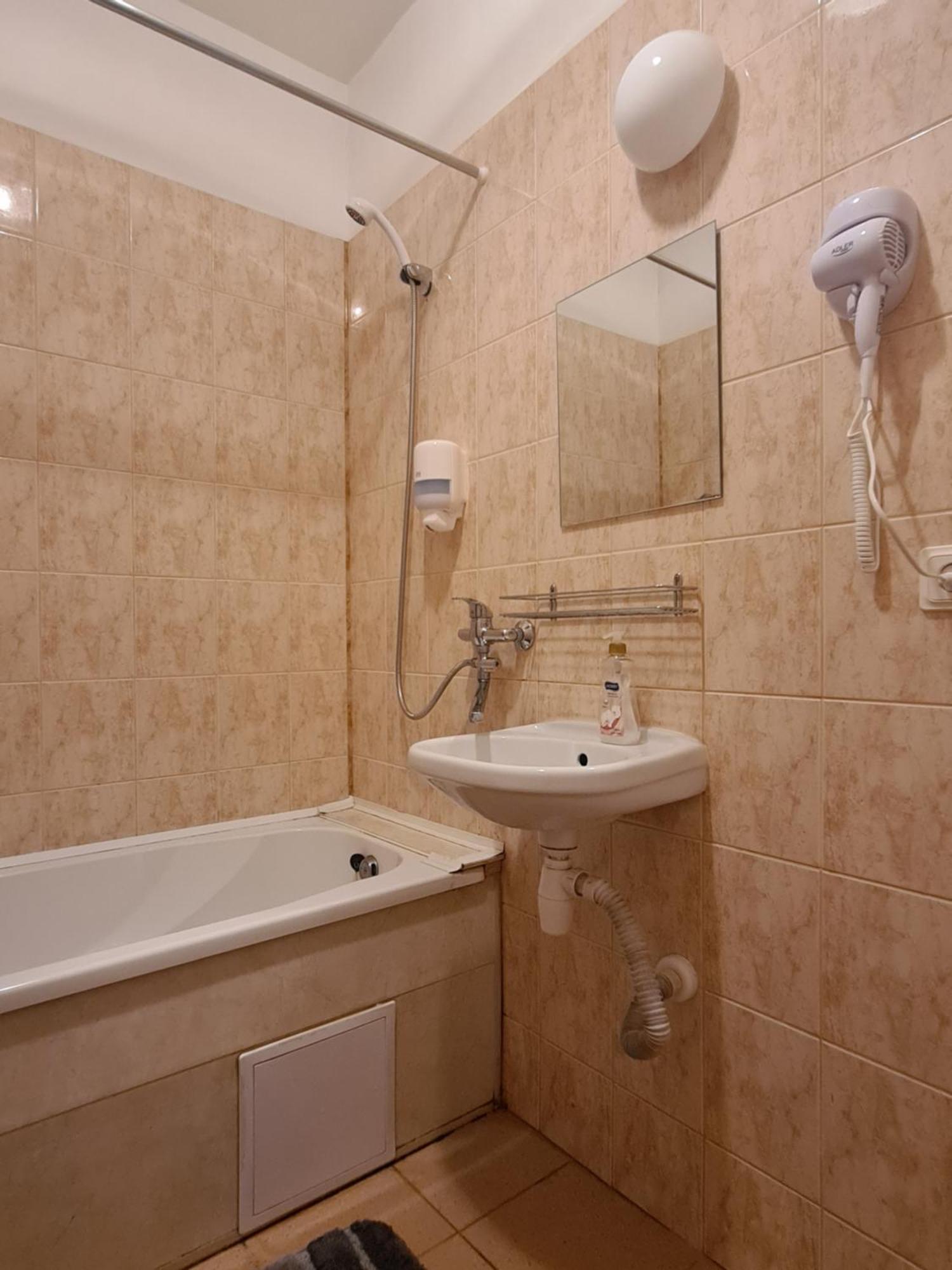 Guest House Kaktus Рига Стая снимка